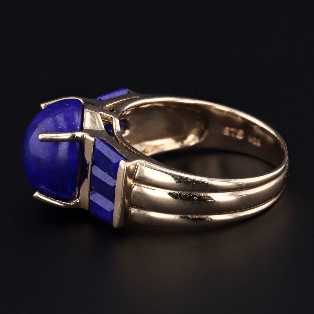 Vintage Lapis Lazuli Ring of 10k Gold - Trademark Antiques
