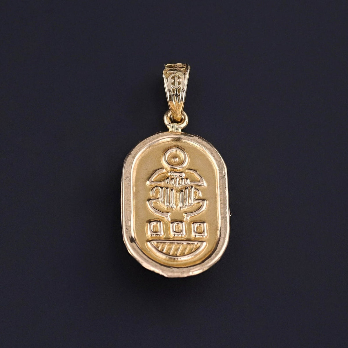 Vintage Lapis Scarab Pendant of 18k Gold - Trademark Antiques