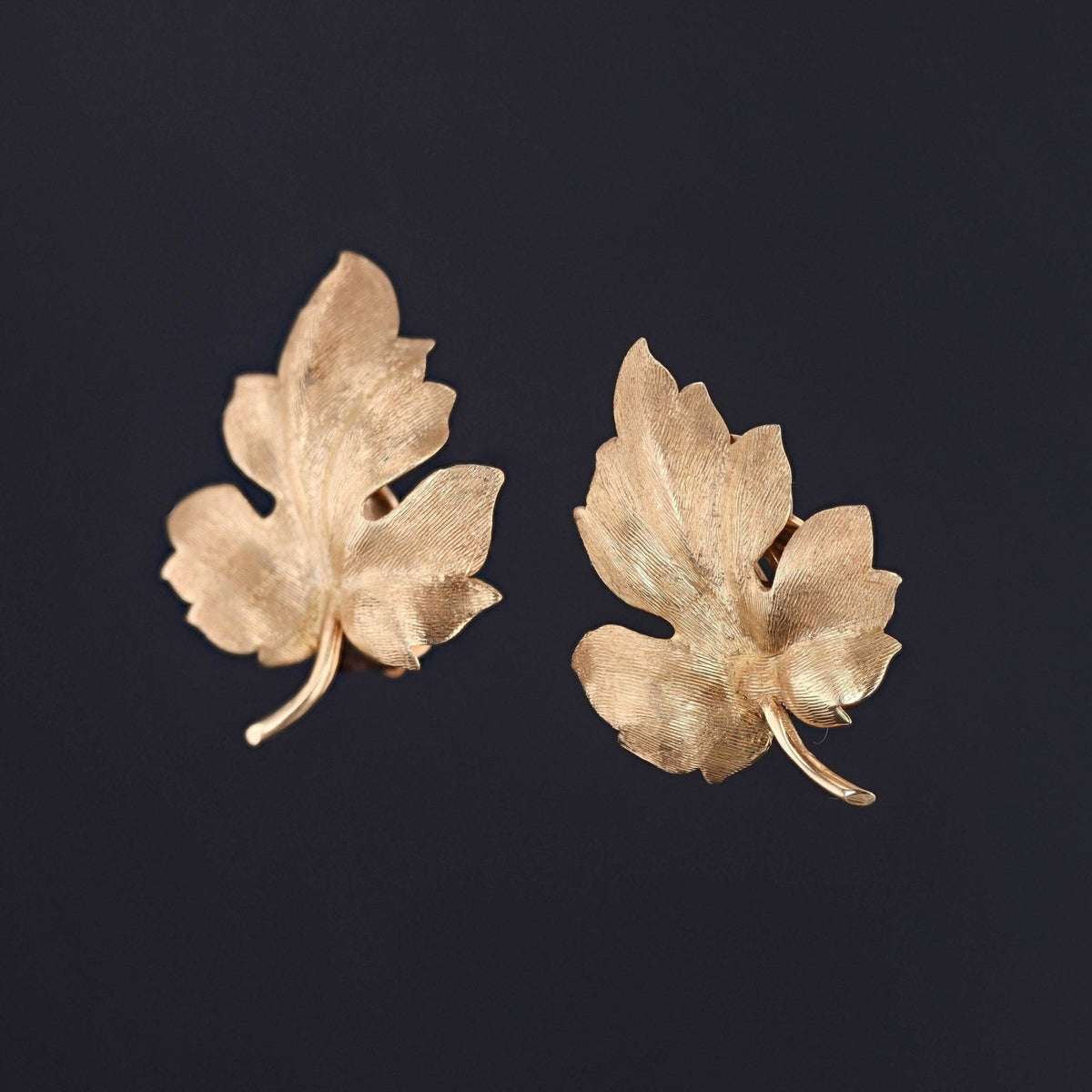 Vintage Leaf Earrings of 14k Gold - Trademark Antiques