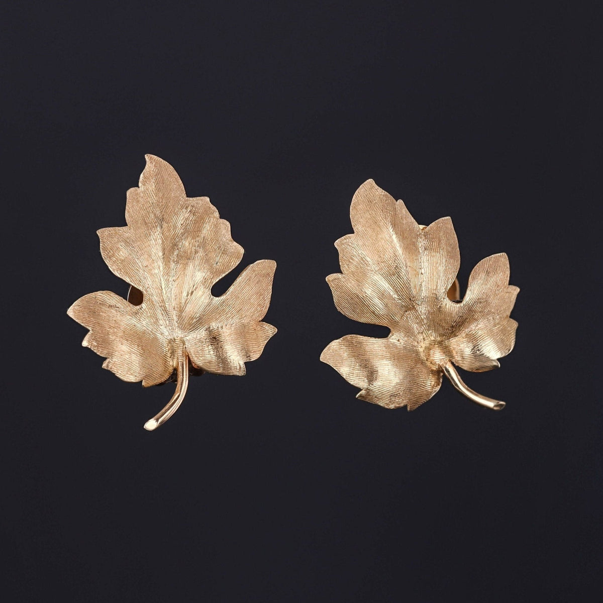 Vintage Leaf Earrings of 14k Gold - Trademark Antiques