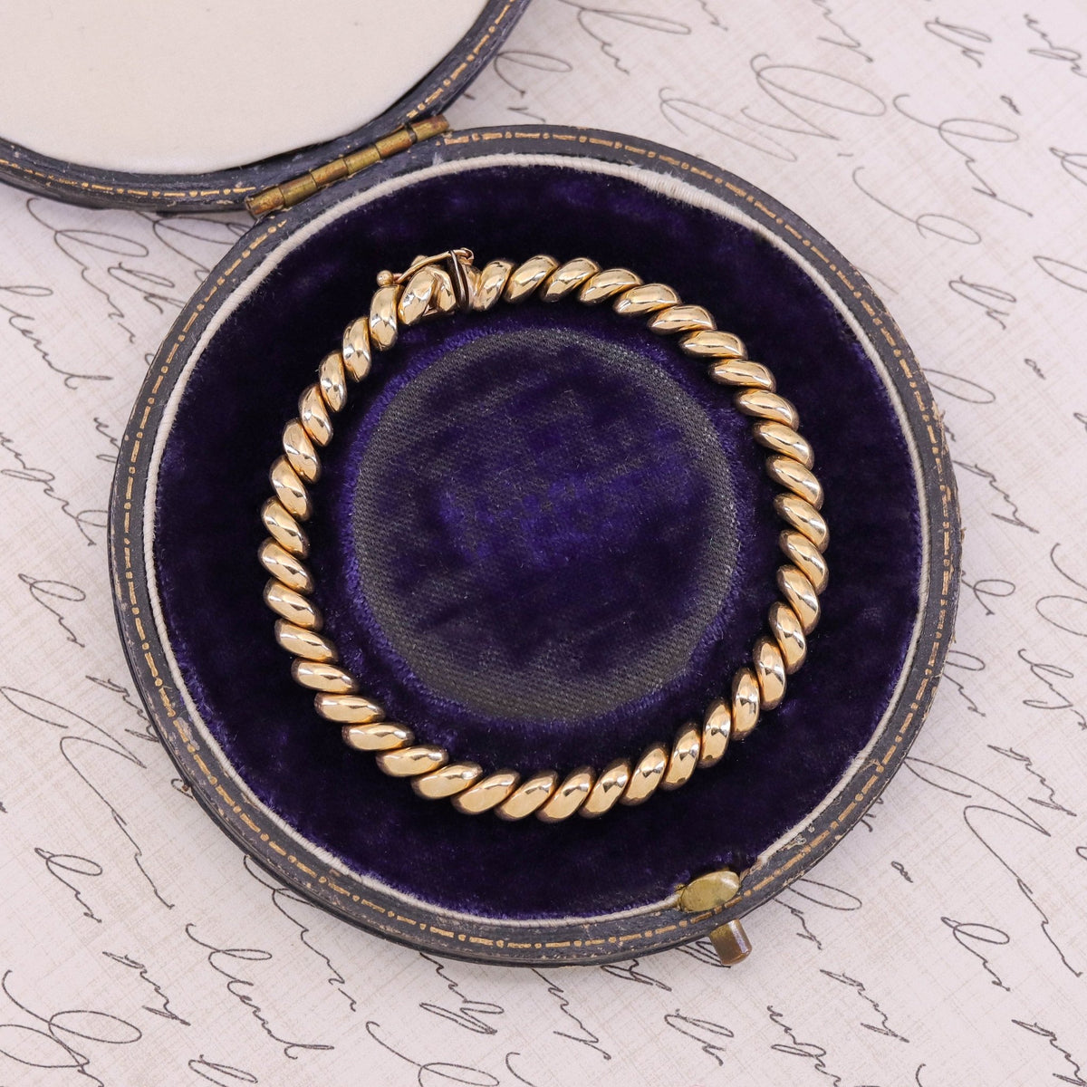 Vintage Link Bracelet of 10k Gold - Trademark Antiques