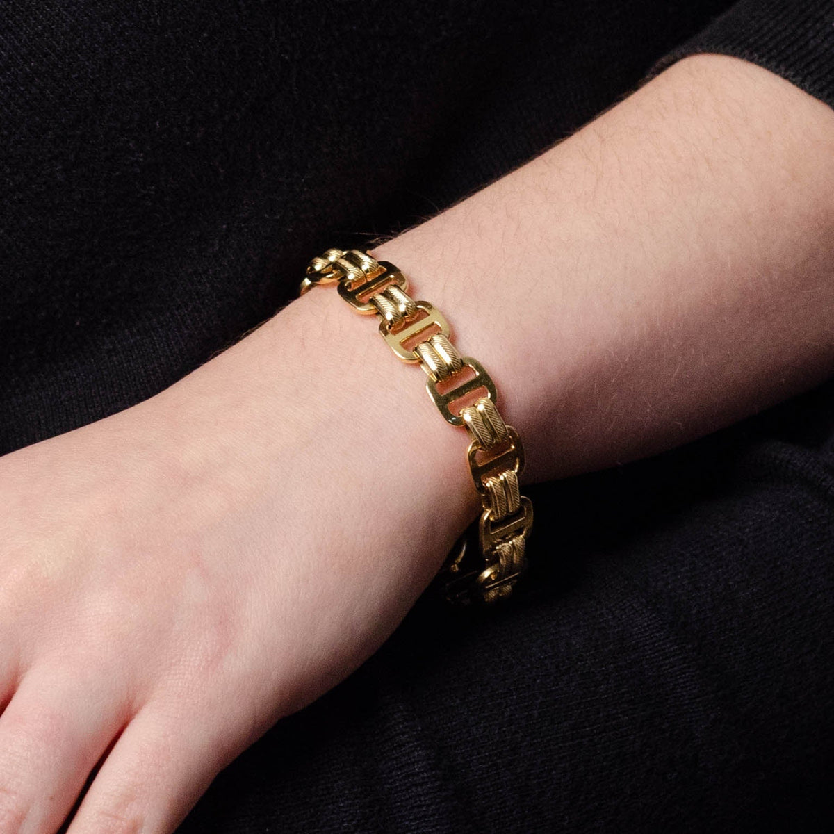 Vintage Link Bracelet of 14k Gold - Trademark Antiques