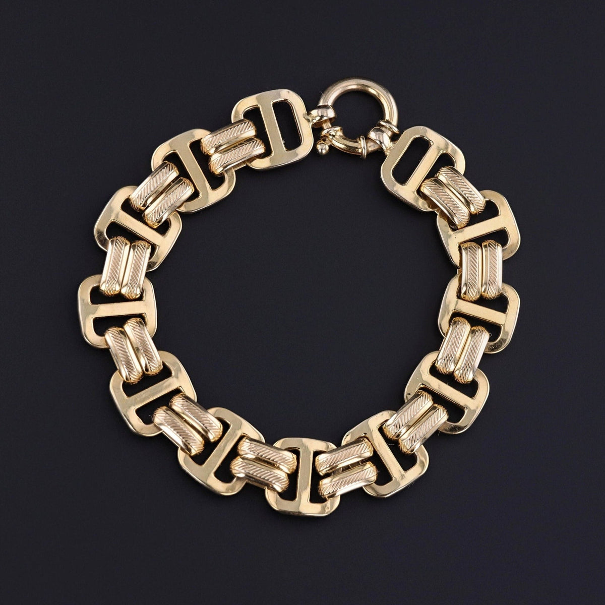 Vintage Link Bracelet of 14k Gold - Trademark Antiques