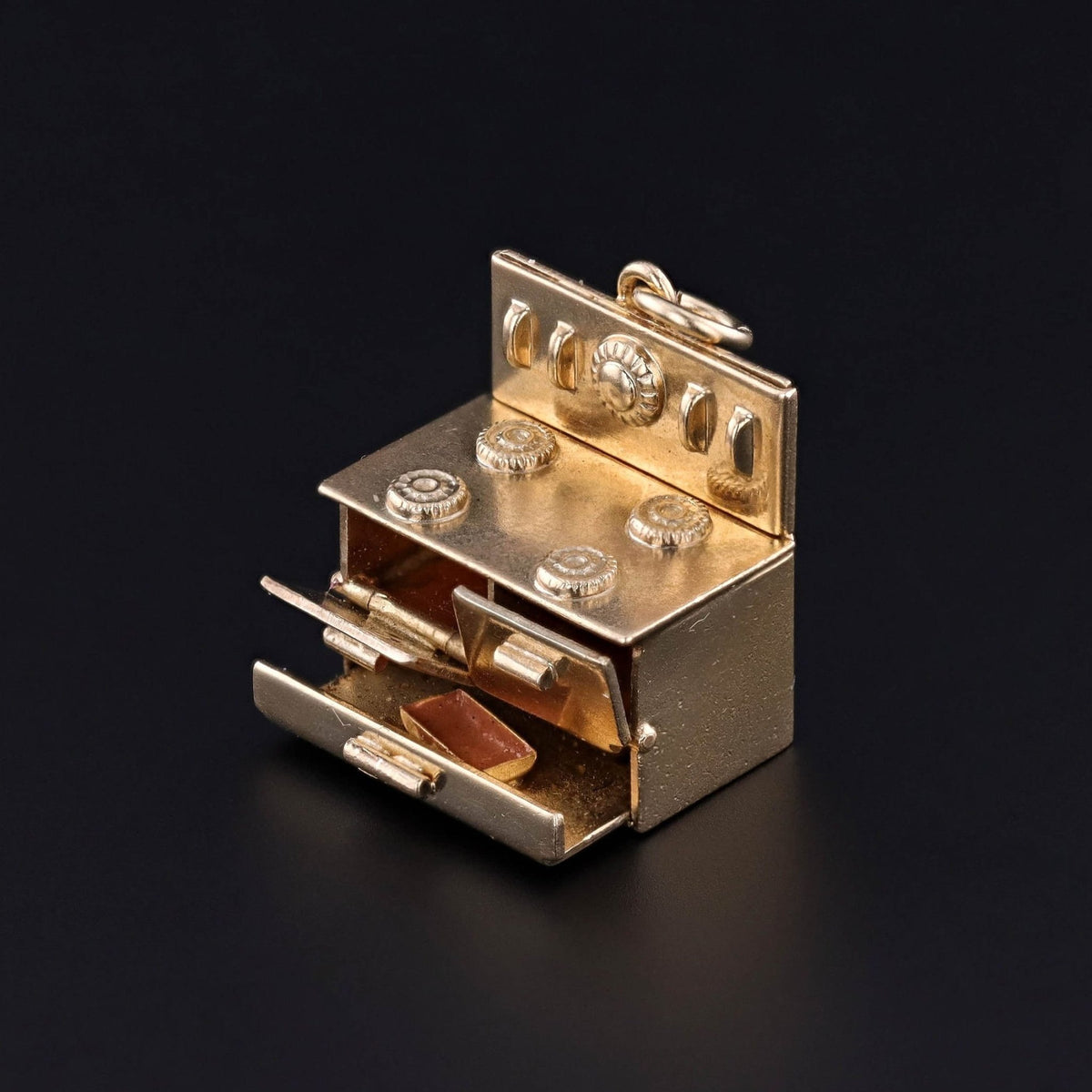 Vintage Movable Stove or Oven Charm of 14k Gold - Trademark Antiques