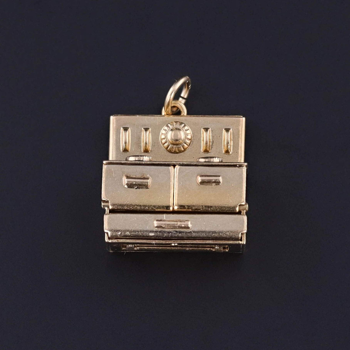 Vintage Movable Stove or Oven Charm of 14k Gold - Trademark Antiques