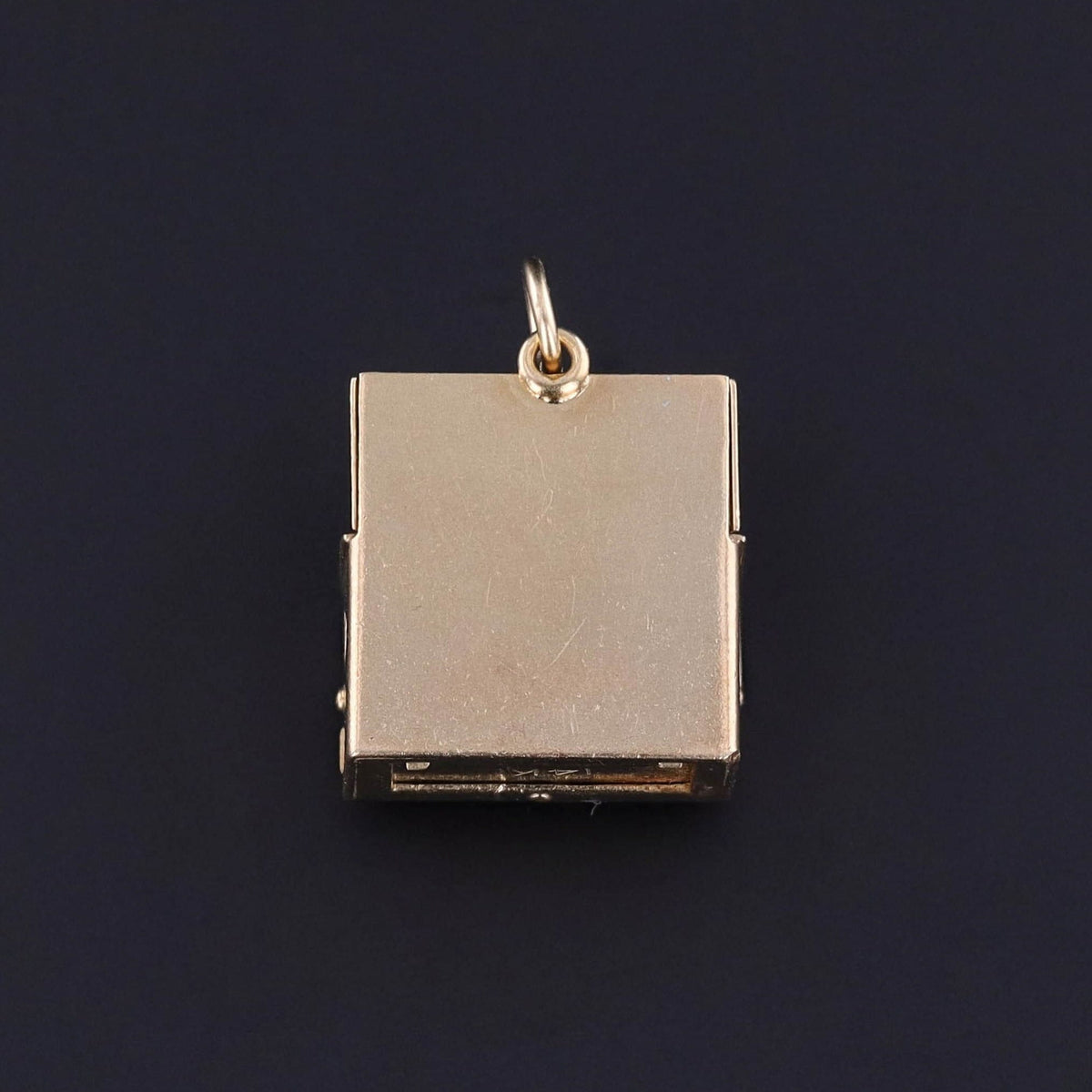 Vintage Movable Stove or Oven Charm of 14k Gold - Trademark Antiques