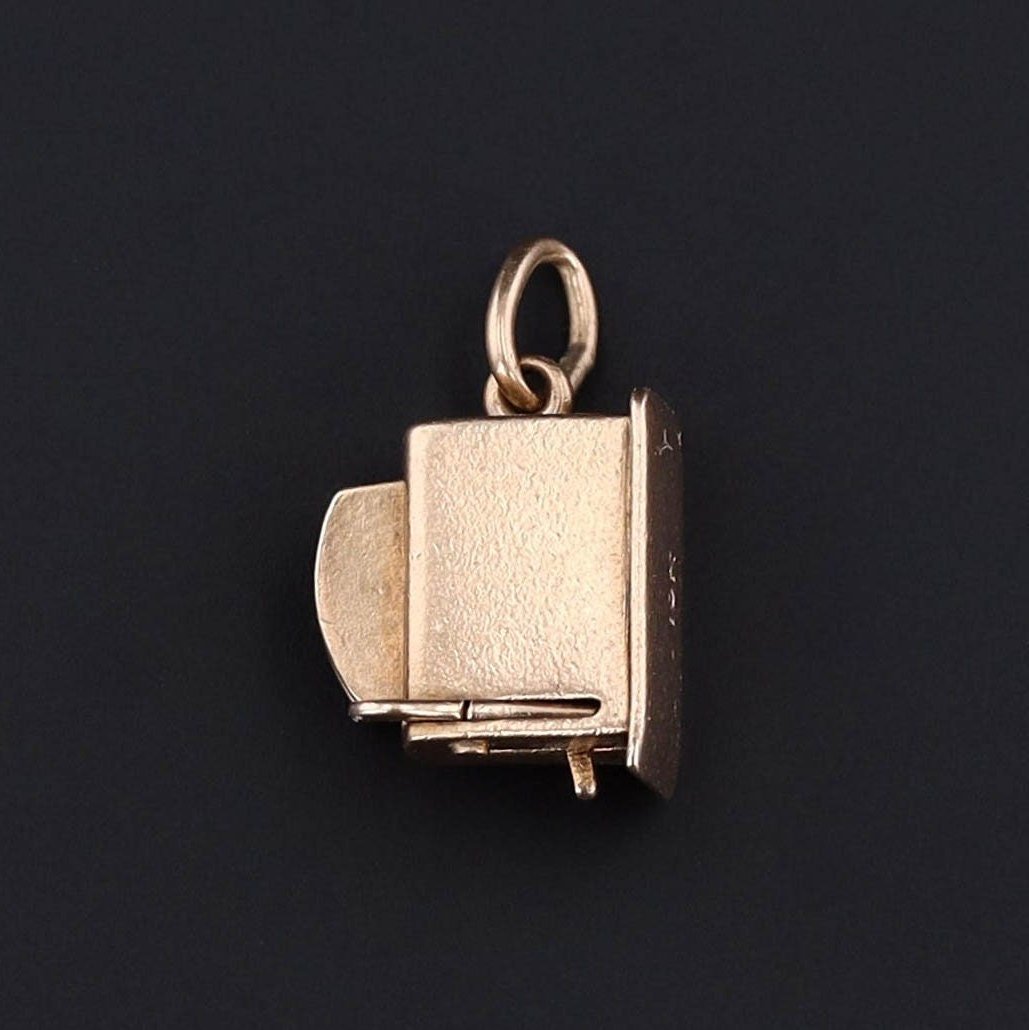 Vintage Moveable Toaster Charm of 10k Gold - Trademark Antiques