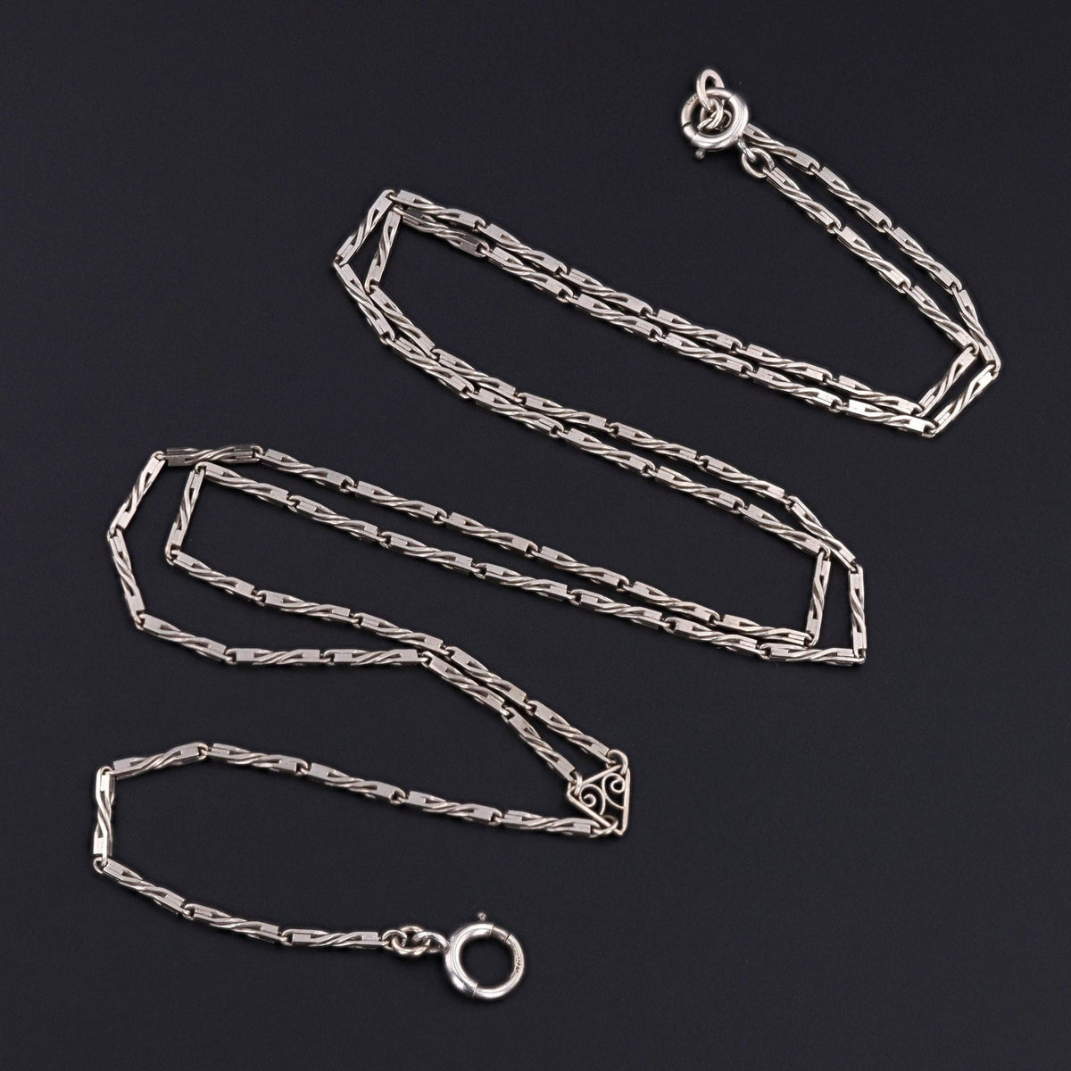 Vintage Necklace Chain of 14k White Gold - Trademark Antiques