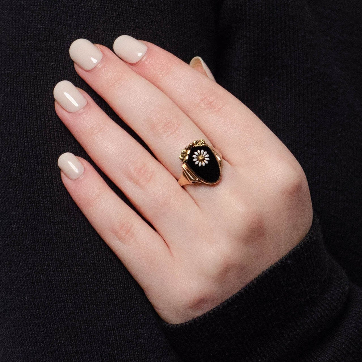 Vintage Onyx and Enamel Daisy Ring of 10k Gold - Trademark Antiques