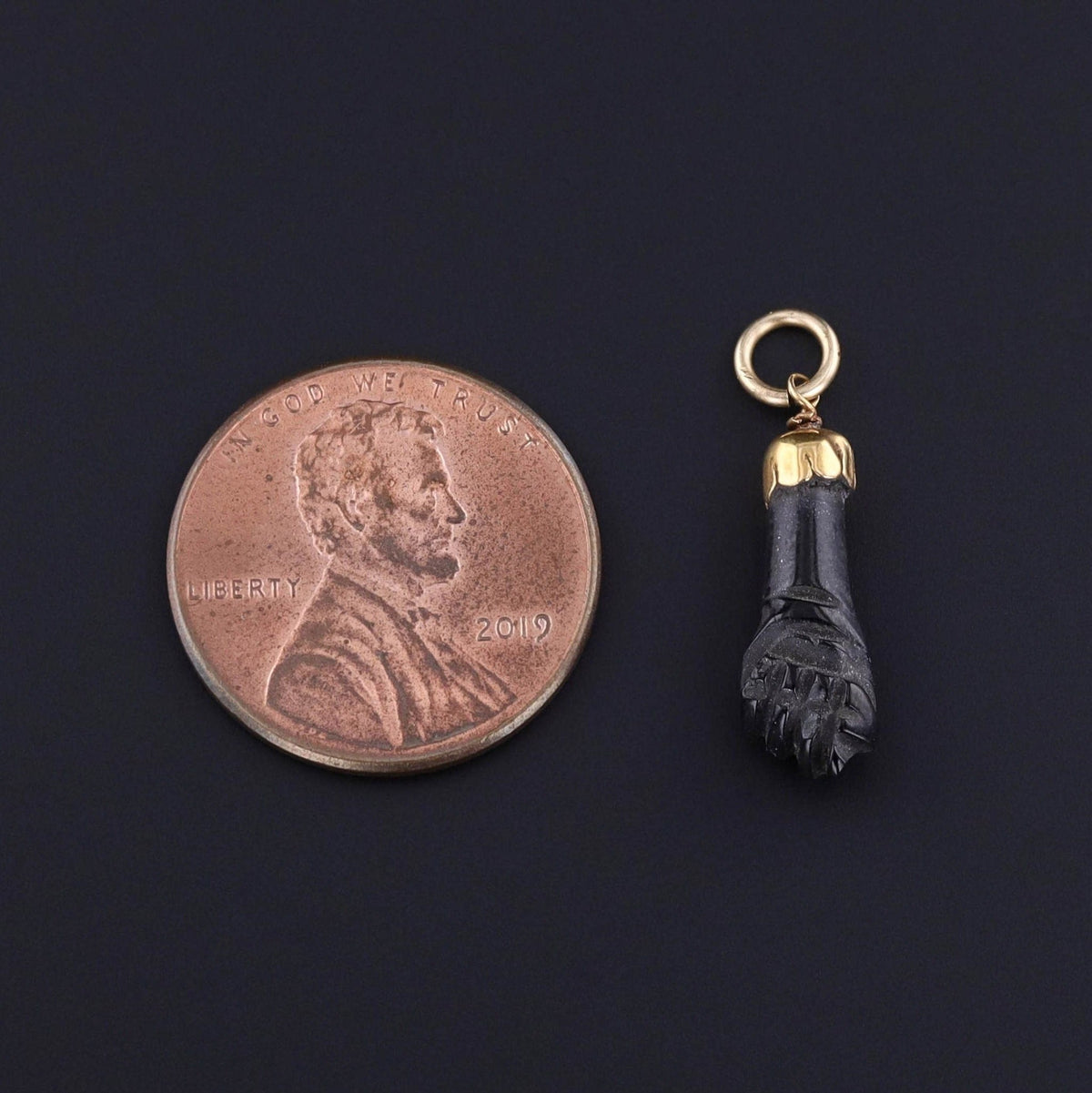 Vintage Onyx Figa Hand Charm of 18k Gold - Trademark Antiques