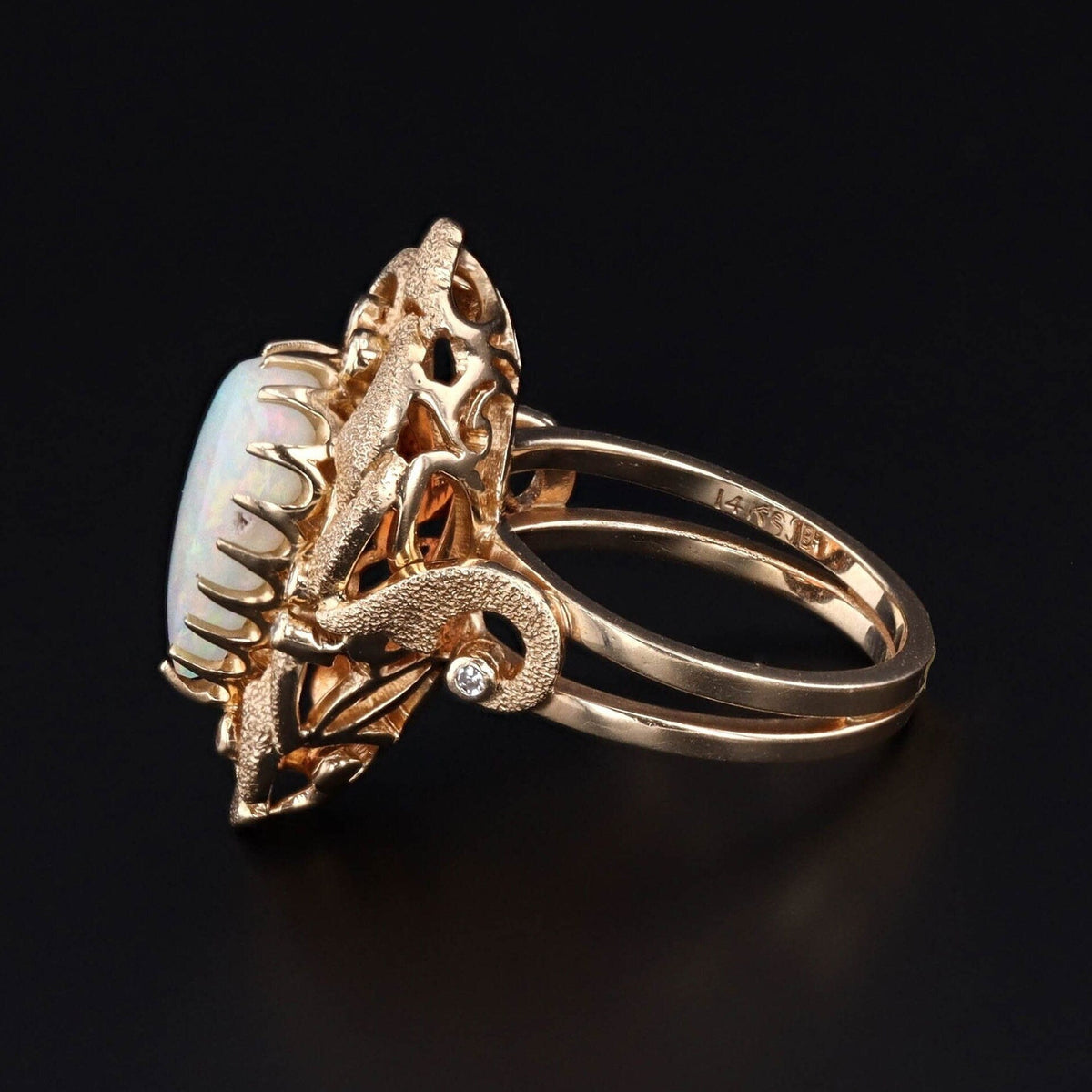 Vintage Opal Ring of 14k Gold - Trademark Antiques