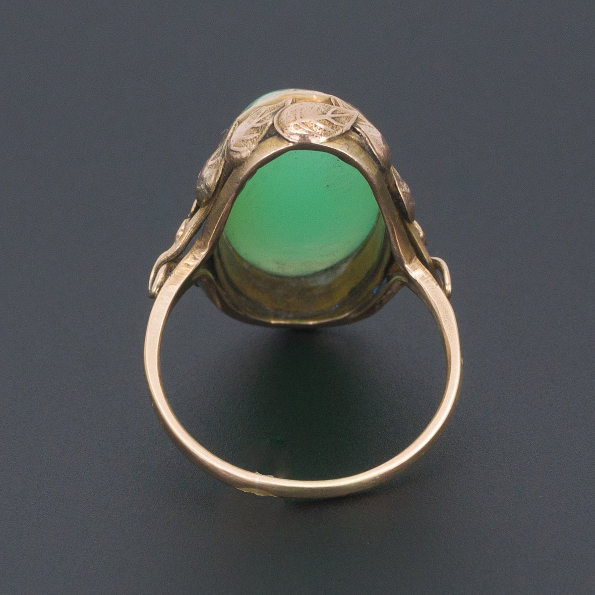 Vintage Oval Chrysoprase Ring of 14k Gold - Trademark Antiques