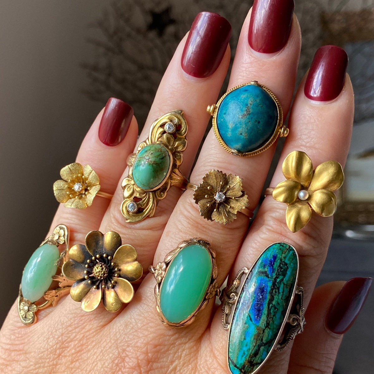 Vintage Oval Chrysoprase Ring of 14k Gold - Trademark Antiques
