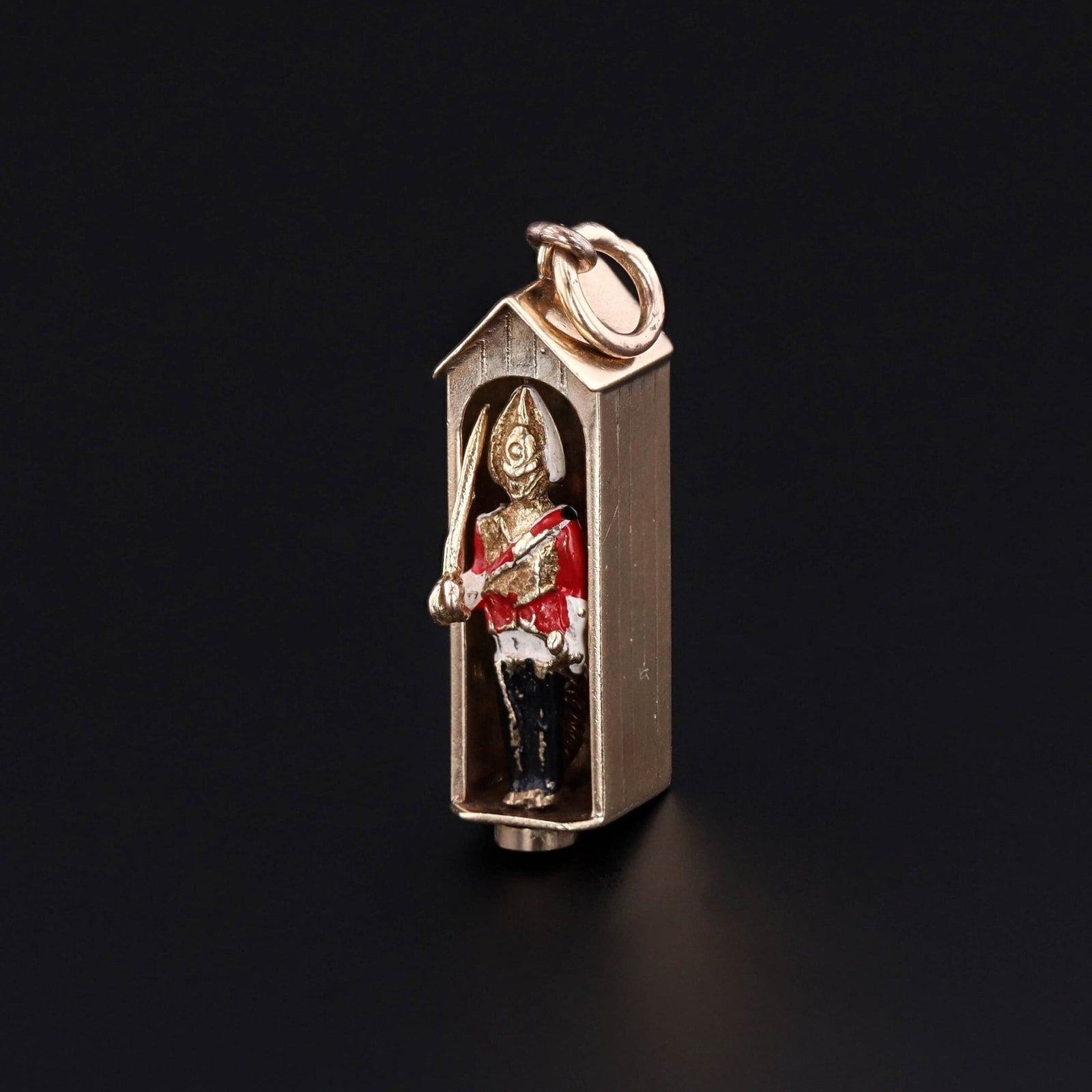 Vintage Palace Guard Pendant of 9ct Gold - Trademark Antiques
