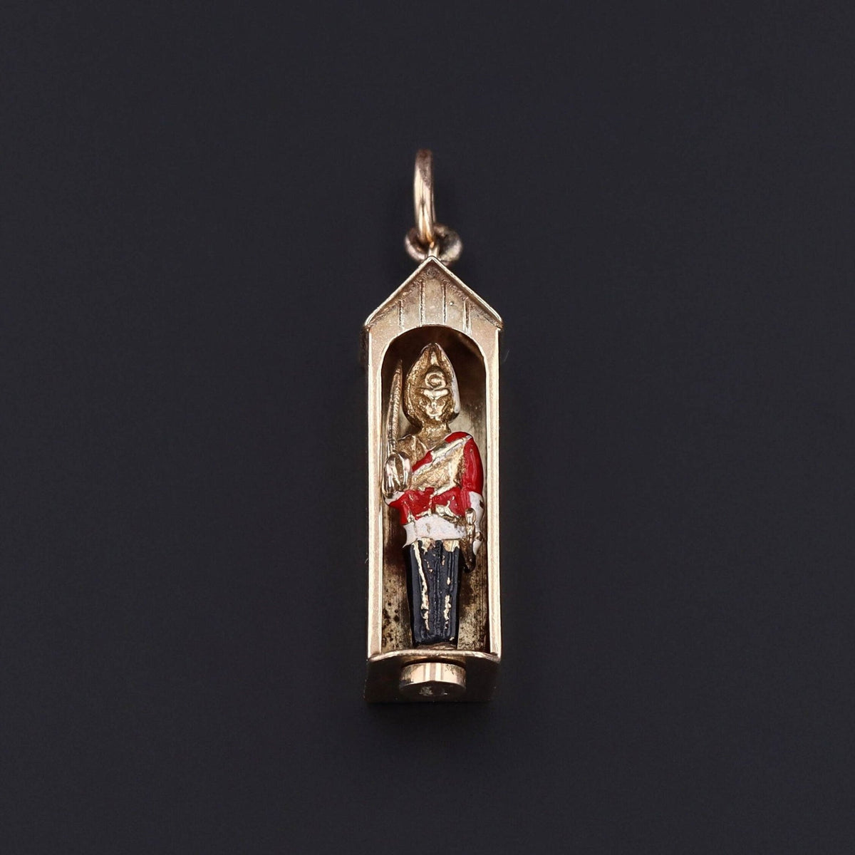 Vintage Palace Guard Pendant of 9ct Gold - Trademark Antiques
