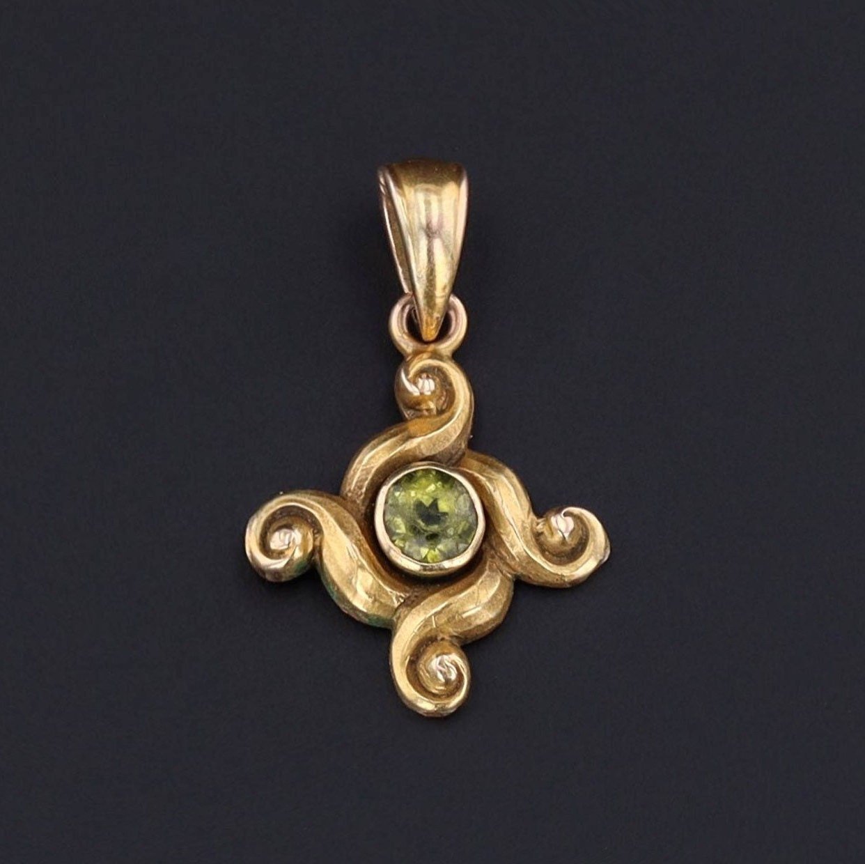Vintage Peridot Pendant | Antique 14k Gold Pendant - Trademark Antiques