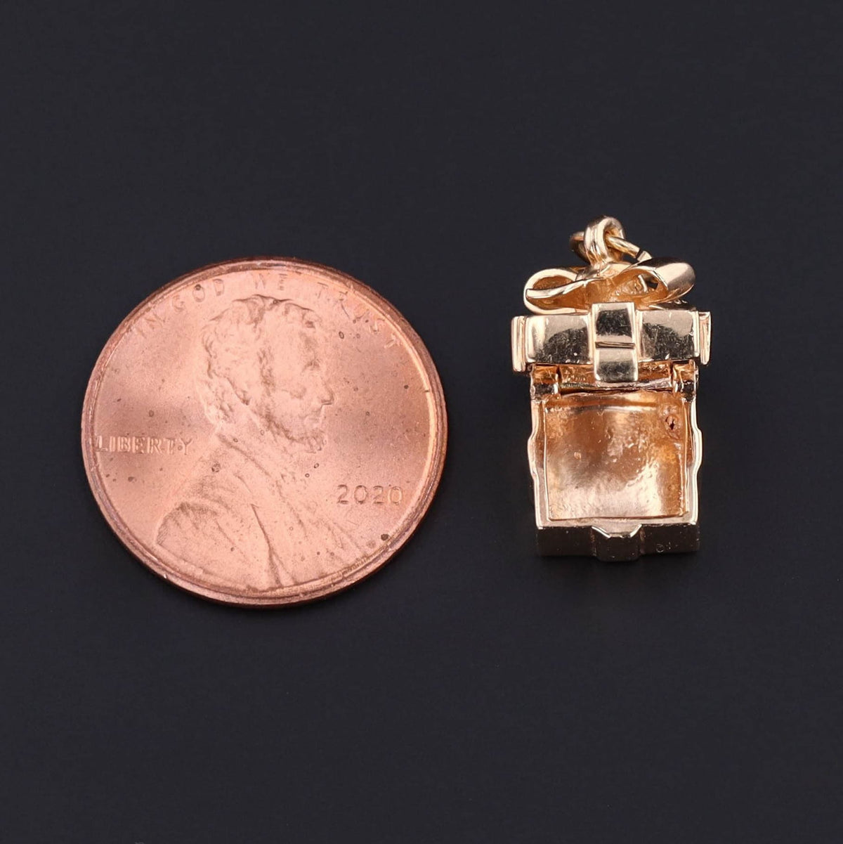 Vintage Present Charm | Moveable Charm - Trademark Antiques
