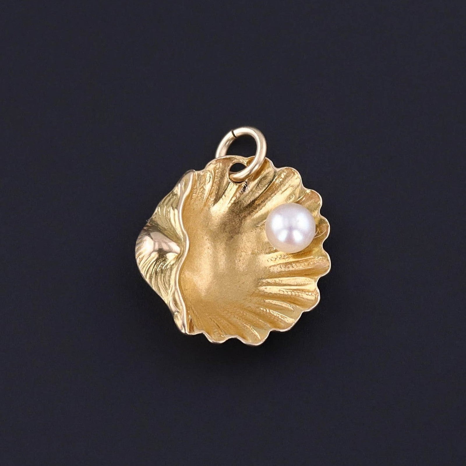 Vintage Shell Charm of 15ct Gold - Trademark Antiques