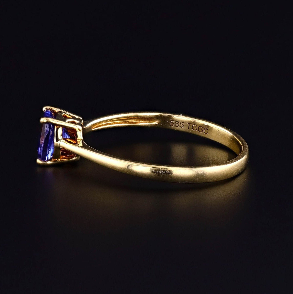 Vintage Tanzanite Ring of 14k Gold - Trademark Antiques
